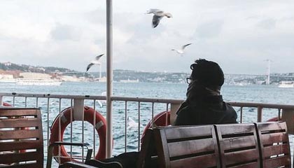 大比分领先仍被末节逆转 诡异一败加深广厦危机